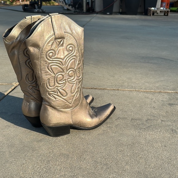 Cowboy Boots - Picture 2 of 11